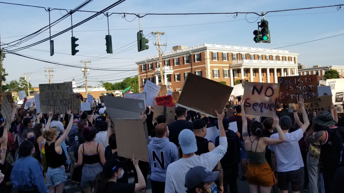 HeatherCaltabi1's tweet photo. #smithtownprotest #Smithtown https://t.co/jYxb3BzV3V