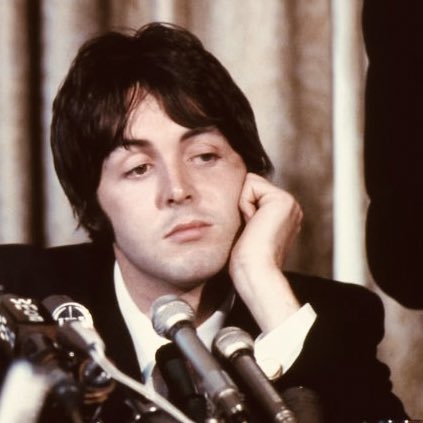 paul mccartney but every time you see him, his smile gets bigger; a threadhttps://abs.twimg.com/emoji/v2/... draggable=