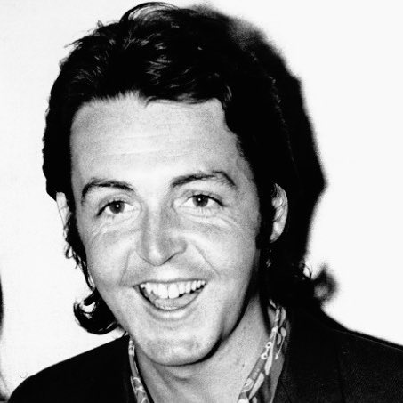 paul mccartney but every time you see him, his smile gets bigger; a threadhttps://abs.twimg.com/emoji/v2/... draggable=
