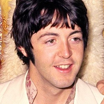 paul mccartney but every time you see him, his smile gets bigger; a threadhttps://abs.twimg.com/emoji/v2/... draggable=