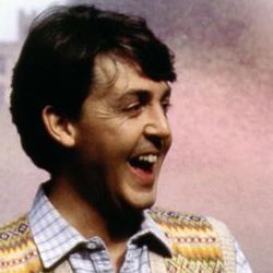 paul mccartney but every time you see him, his smile gets bigger; a threadhttps://abs.twimg.com/emoji/v2/... draggable=