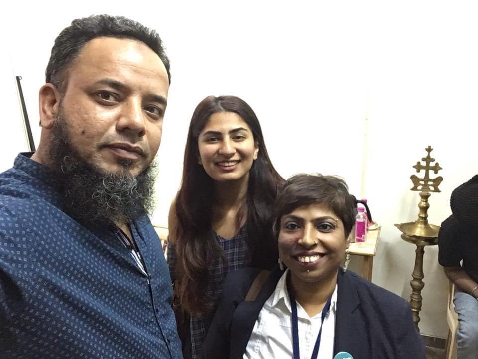 vhsbharat's tweet photo. हिन्दू विरोधी दिल्ली दंगो में उमर खालिद और ताहिर हुसैन को फंडिंग के लिए मीटिंग करवाने वाले खालिद सैफई को पकड़ा गया इनके ये फोटो भी देख लीजिए दिल्ली को जलाने के लिए पूरी टुकड़े टुकड़े गैंग मिली हुई थी👇पत्रकार से लेकर नेता भी https://t.co/VzygXi6pFA