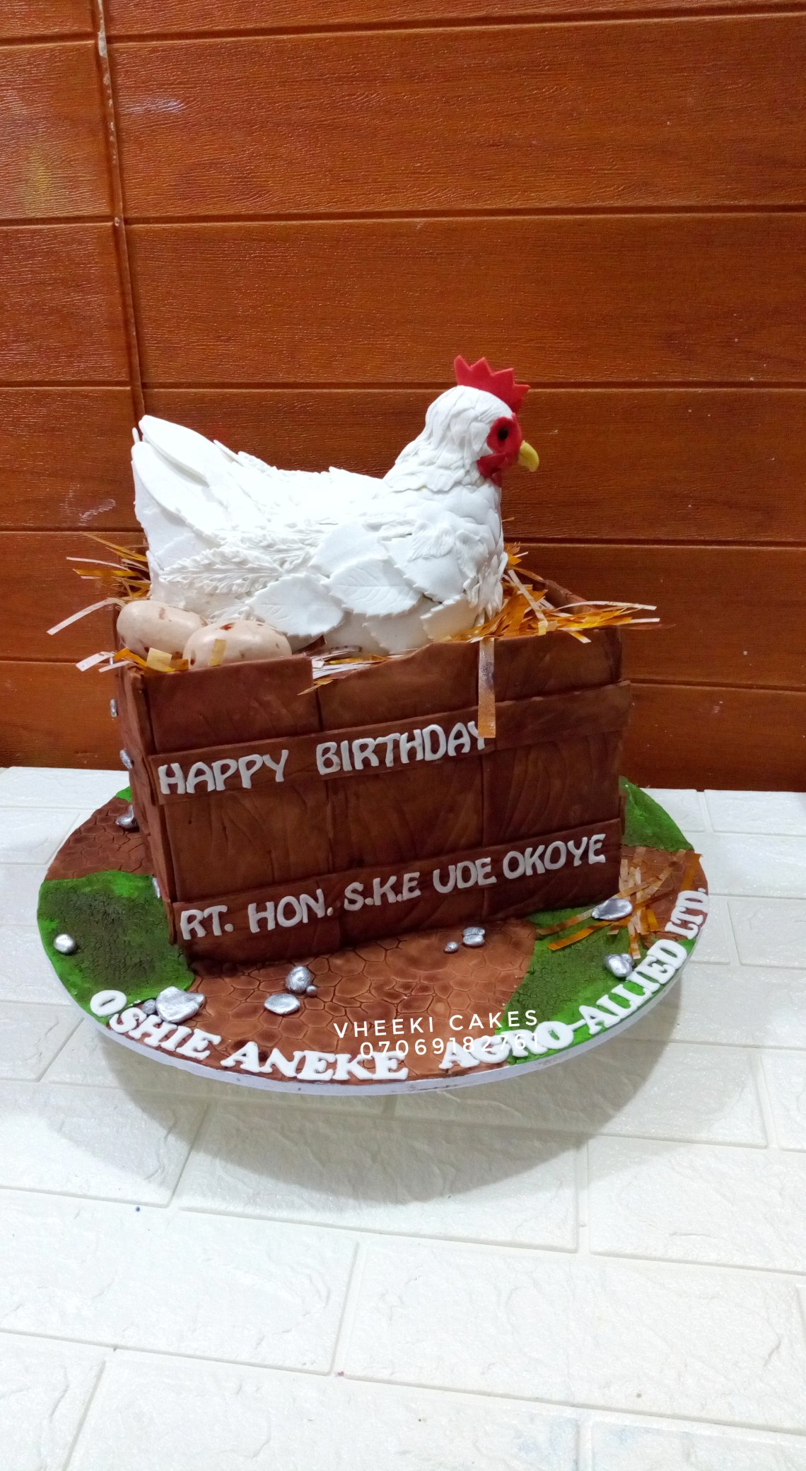 The Enugu Baker Vheekicakes This Beautiful Cake Was Made For A Poultry Owner The Feedback We Got Was So Heartwarming Let Us Bake For You We Promise To Give You