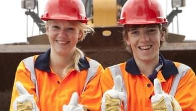 Подработать молодым. Практика студентов. Подработать молодым. Подросток подрабатывает. Трудоустройство подростков летом.