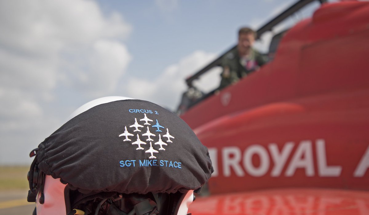 fletchera108's tweet photo. Really enjoyable @rafredarrows photo chase yesterday with #Circus2020 over Lincolnshire. Even got my first glimpse in 4 months of the @DambustersInn 🍻 @RafPhotog #NoOrdinaryJob https://t.co/IQH6fUHNEI
