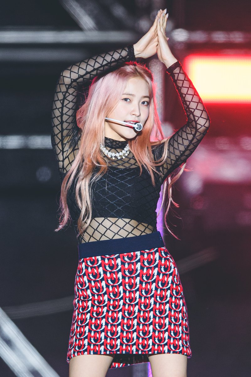 gallrof-RedVelvet tweet media