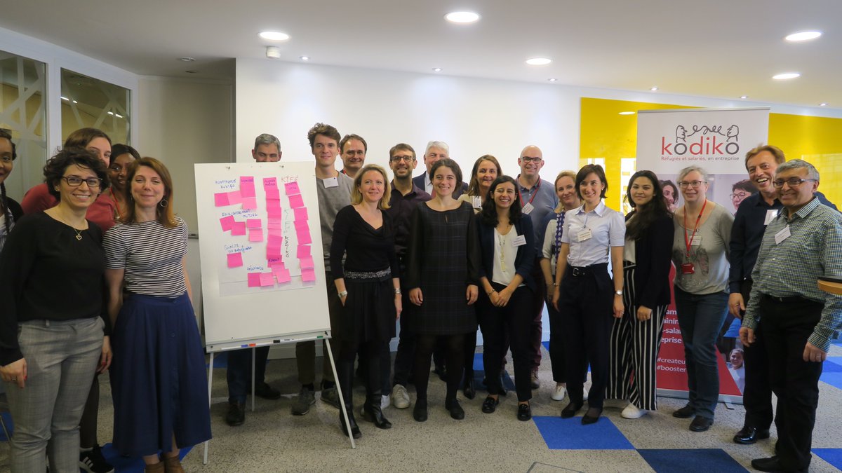 TotalEnergies_F's tweet photo. Merci à tous les salariés @Total pour leur engagement aux côtés de @KodikoFR ! De belles rencontres, 18 réfugiés accompagnés et des résultats concluants.
 #inclusion #réfugiés #ThatsTotalToo
En savoir plus 👉 https://t.co/ADR98CZsMd https://t.co/UWnRVvOef9