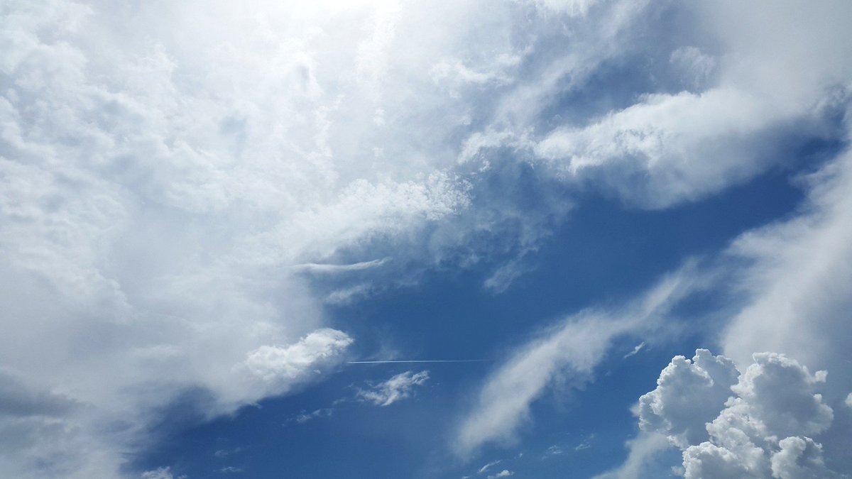 compufirst's tweet photo. La crise actuelle a mis en exergue la nécessité d'adopter des solutions Cloud.

https://t.co/LkCeaxLluF

Sécurité, performance, disponibilité, venez découvrir les solutions Cloud hébergées en France dans nos Data Center !

#Cloud #cybersecurite #DataCenter https://t.co/RRtVbsrwZf