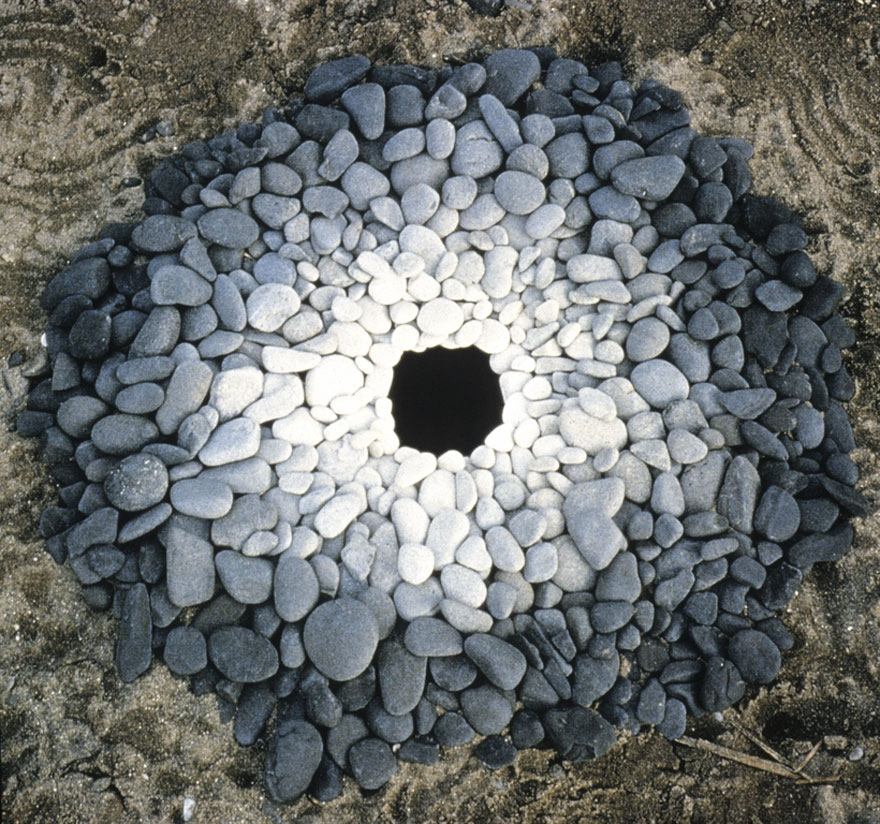 HA_Arts's tweet photo. Work with any stones, gravel, sand or rocks available near your home. Andy Goldsworthy is an artist well know for his use of natural materials.
#staycreative #homecreativity https://t.co/V144Mr4QPb