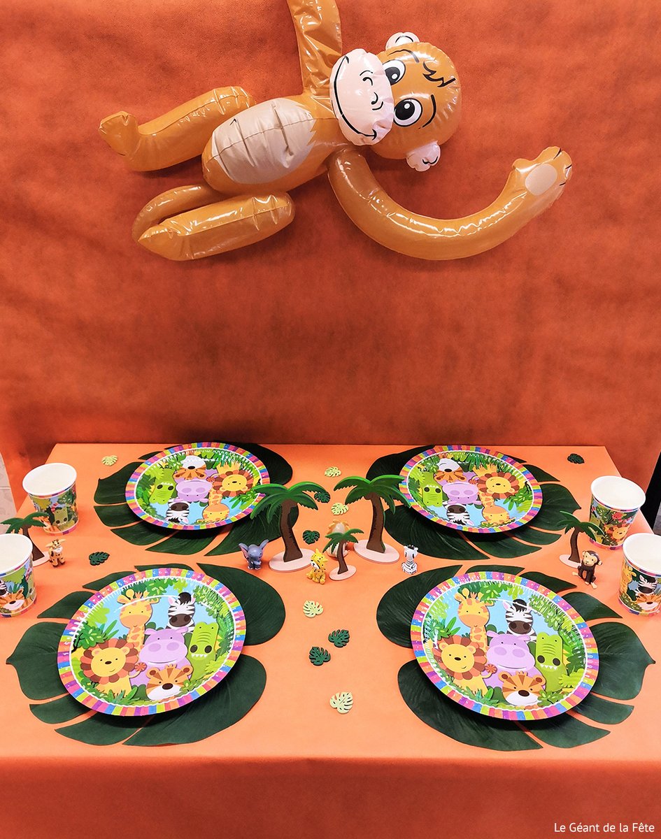 Le lion, la girafe, le zèbre, le crocodile et leurs amis se retrouvent sur cette adorable décoration de table d’anniversaire sur le thème de la jungle. Ne sont-ils pas adorables ?
Alors, qui craque pour ce thème de déco ?
-> le-geant-de-la-fete.com/751-anniversai…
