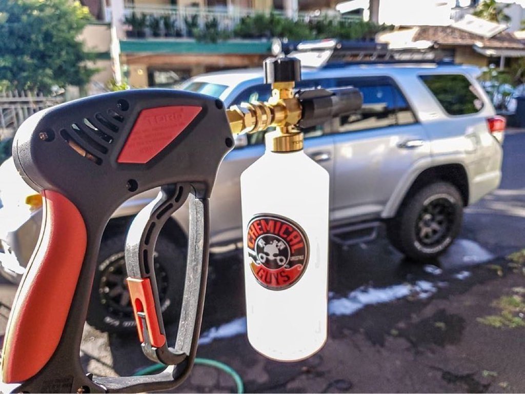 Chemical Guys on X: Upgraded to the Torq Snubby Gun and The Torq Foam  Cannon 💦💦time to drop some serious suds. Shared up by @hist8t Gave  neela a 🚿 .. She looking