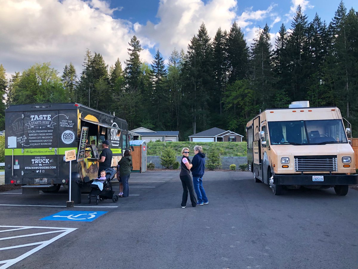 Ever wonder how we are in 2 places at once? We have 2 trucks! 
Find us Wednesday 6/10 —>
John L Scott ORTING 11-2 (or sellout) 
Springwood HOA SPANAWAY 4-7 (or sellout) 
Country Gables Apts PUYALLUP 4-7 (or sellout) 

Skip the line and order at StreetFoodFinder.com/StacksBurgers