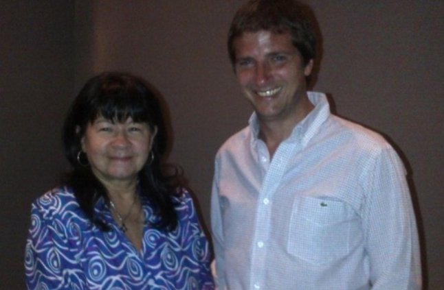 juliaperie's tweet photo. Felicitaciones Ignacio Barrios Arrechea por tu designación como Director Ejecutivo de la EBY. Seguramente trabajaremos codo a codo. Éxitos en la gestión! @CFKArgentina @alferdez @rdearrechea @PichiEsper @vtolosapaz @economisiones @motoreco_ok @jorgekurrle @esmiravet @rcaballeroam https://t.co/IMUyeKunZN