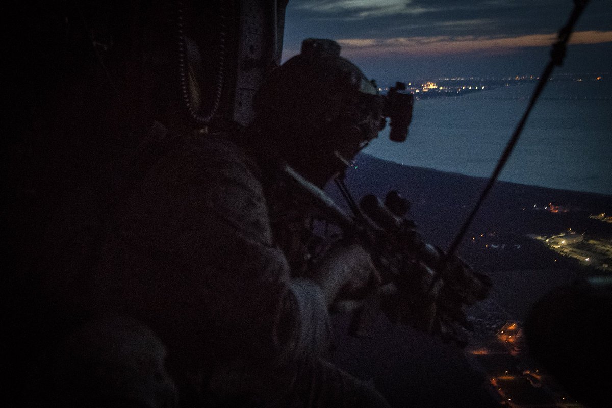 🇺🇸Naval Special Warfare operators during training at Joint Expeditionary Base Little Creek–Fort Story, 4th Jun, 2020.

#NavySEAL #SpecialForces #SF #NSW #Teams #NSWG2 #Vanilla #SOCOM #HSC5 #Nightdippers #MH60S #USNavy
