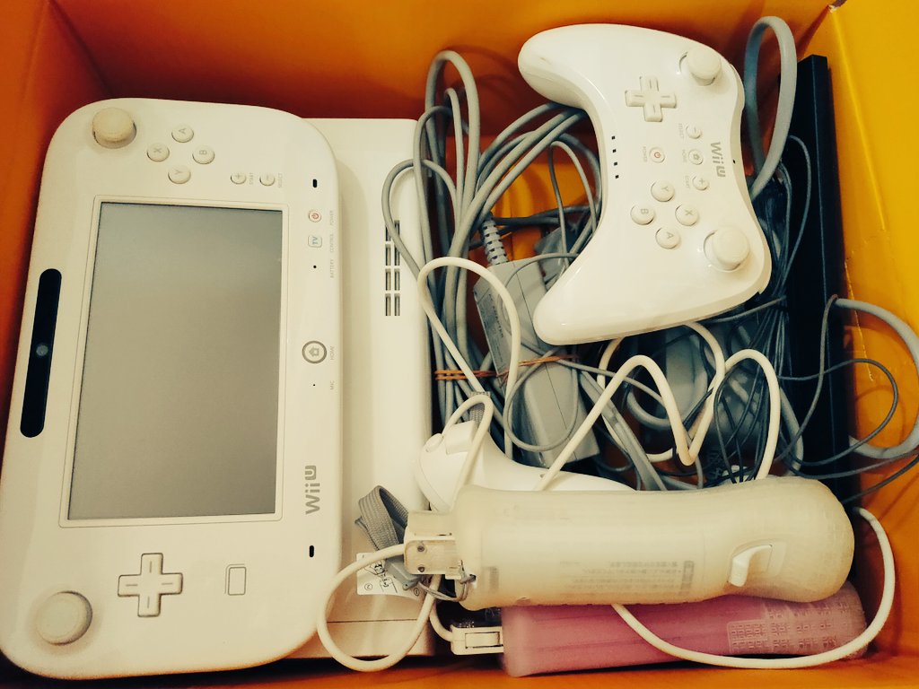 エドワイズ 引っ越しに伴い 長い間苦楽を共にしたゲーム機達を手放した 今までありがとうな エドワイズ 引っ越しに伴い 長い間苦楽を共にしたゲーム機達を手放した 今までありがとうな