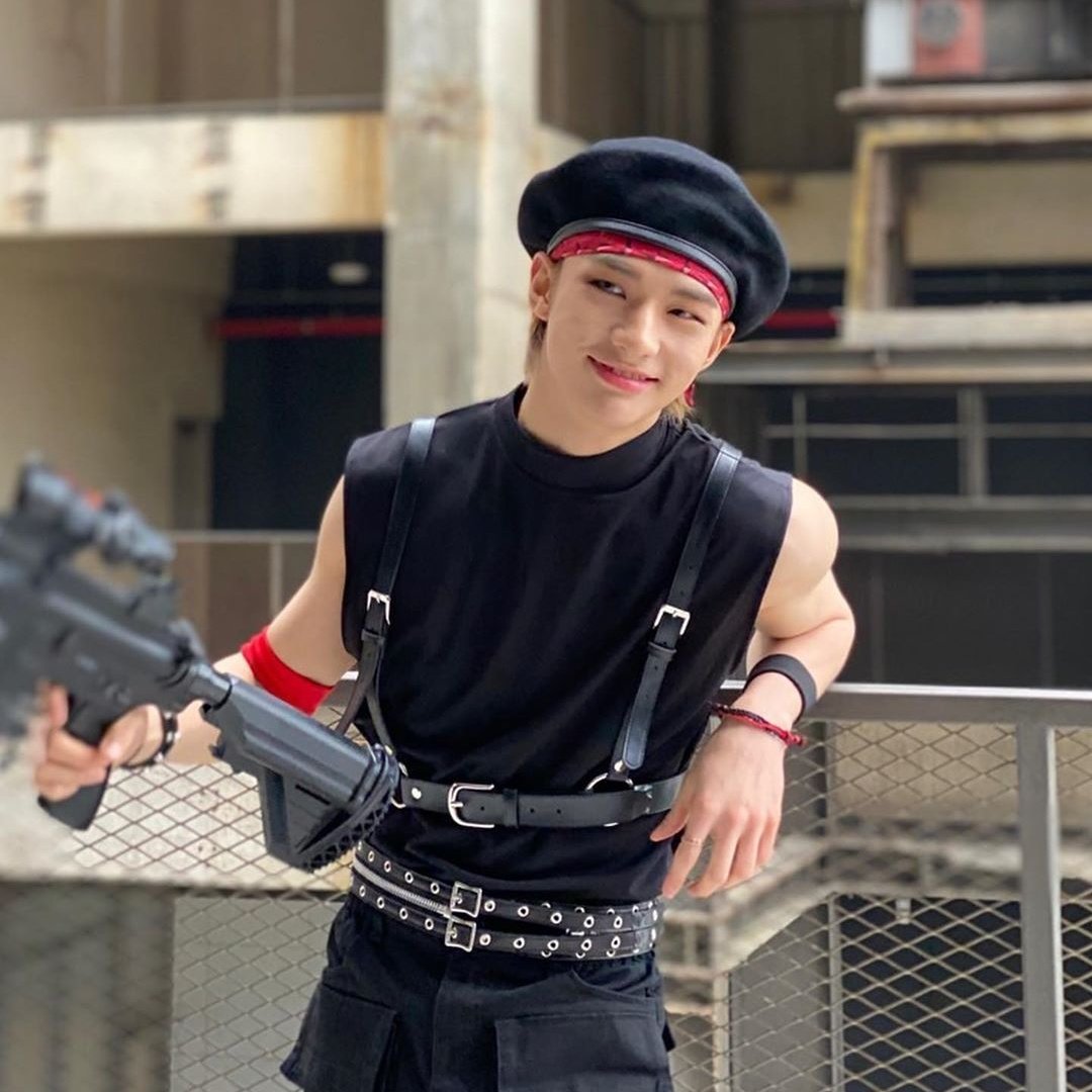 dewicitrams's tweet image. tembak aku dong ganteng 👉👈