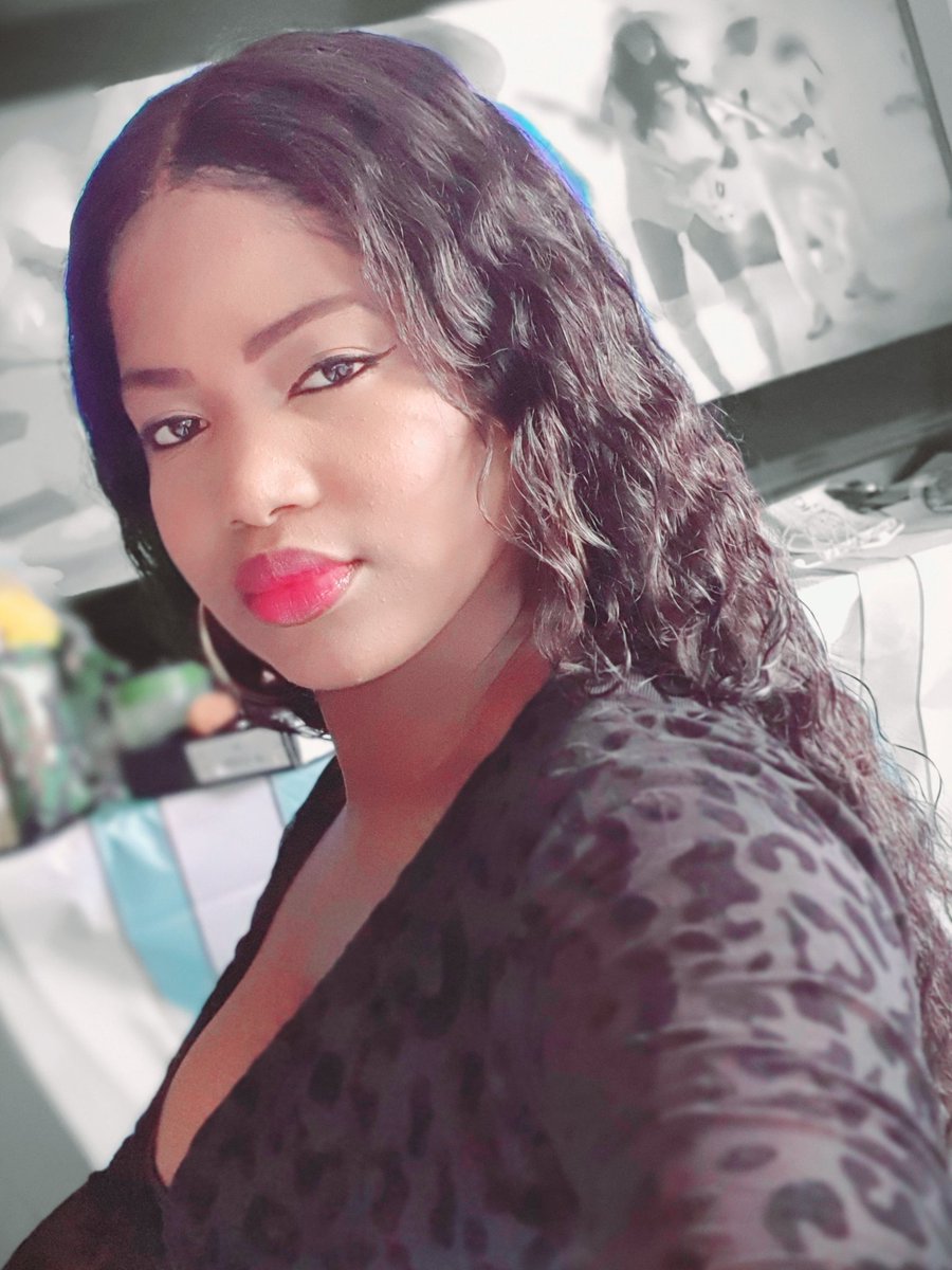 Gorgeous Fa 🇸🇳🇮🇹🇨🇵 tweet media