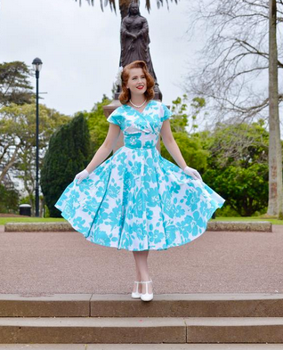 VivOfHolloway's tweet photo. ⁠🌼From plain color to floral print, and Polkadot, our Grace Dresses are amazing for any vintage lover!🤩❤️

@ladyeccentrikb @missheroholliday @aciddoll #enfieldpageantofmotoring

#vivienofholloway #VintageStyleNOTVintageValues #diversifyyourvintage #1950swrapdress #flareddress https://t.co/Qwr1neDt20