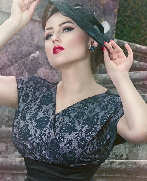 VivOfHolloway's tweet photo. ⁠🌼From plain color to floral print, and Polkadot, our Grace Dresses are amazing for any vintage lover!🤩❤️

@ladyeccentrikb @missheroholliday @aciddoll #enfieldpageantofmotoring

#vivienofholloway #VintageStyleNOTVintageValues #diversifyyourvintage #1950swrapdress #flareddress https://t.co/Qwr1neDt20