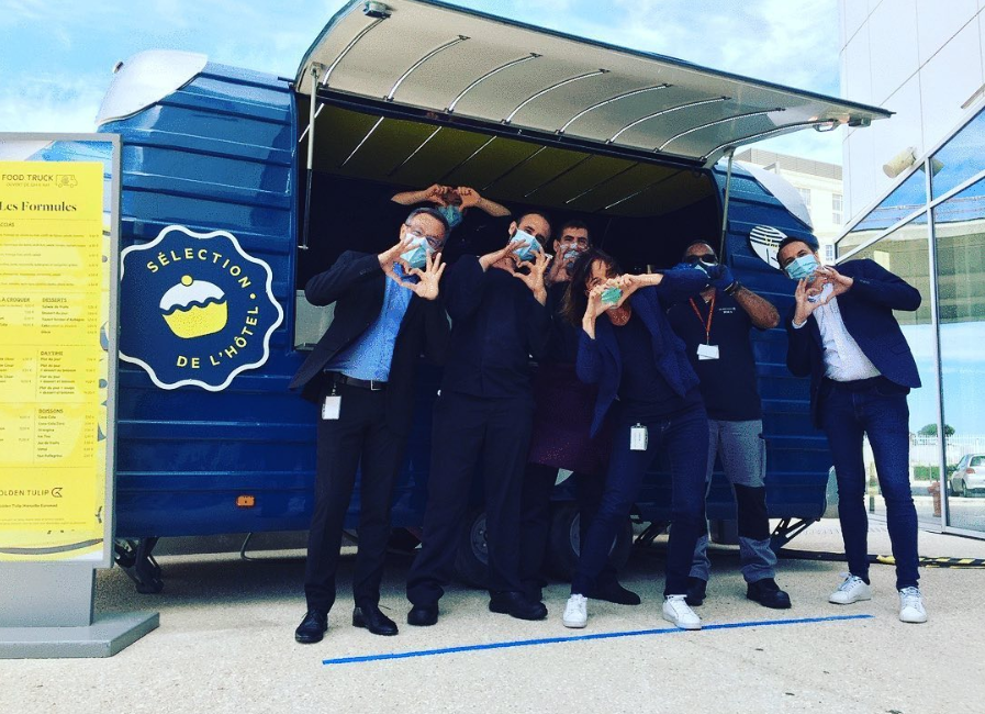 LouvreHotels's tweet photo. [WE ARE BACK] Nos hôteliers continuent leurs réouvertures et vous accueillent en respectant toutes les mesures sanitaires et avec leurs plus beaux sourires 😊
Rendez-vous dans l’un de nos 1500 hôtels pour vos prochains séjours 🏨👏🏻
#hospitality #HoteliersSolidaires #Tourisme https://t.co/yzMUeAw6ov