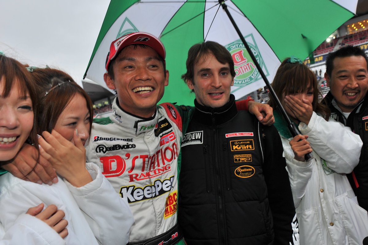 脇坂選手サイン入りEBBRO D'STATION 2011 スーパーGT 脇坂選手サイン入りEBBRO D'STATION 2011 スーパーGT 公式