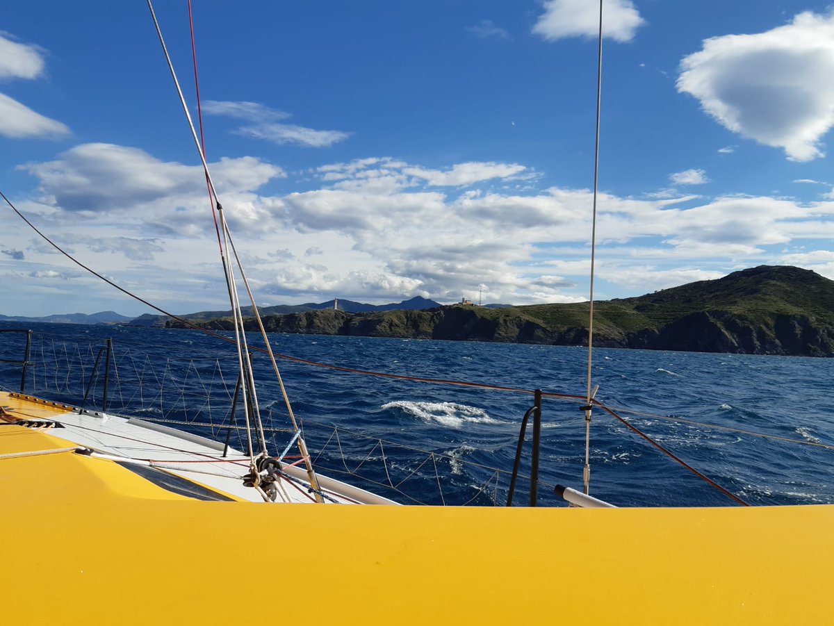 Made_in_Midi's tweet photo. 1er temps de référence établi sur le #RunDuLion, un des 4 parcours #LesGriffesDuLion

⏱ 7h 59mn 20s pour parcourir les 87 milles nautiques entre la pointe de l'Espiguette et le cap Béar, à la vitesse moyenne de 10,89 nds à bord du Class40 Made in Midi ⛵️

Record à battre 😉 https://t.co/ZY8gkAQStK