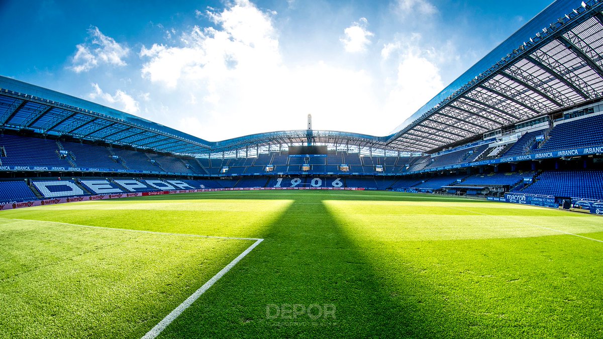 RCDeportivo's tweet photo. ¿Sabes qué ha pasado entre estas dos fotos? https://t.co/rMxAmXHXKm