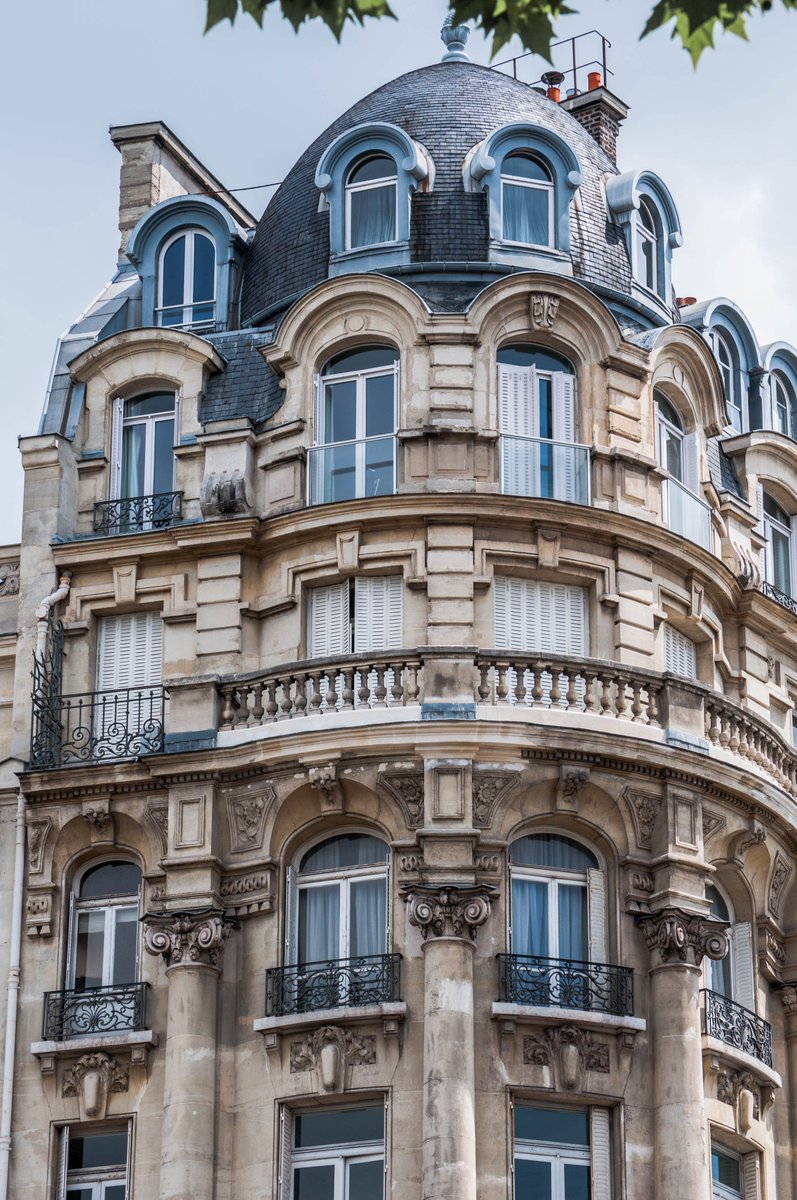 Paris 6e Architecture
on @unsplash  
#photography #paris #parisarchitecture