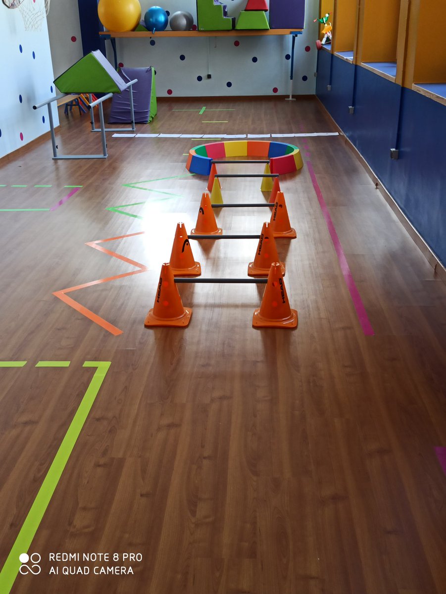 LoRebeyi's tweet photo. Antonio, 5 años, cariñoso, divertido y muy listo. Ha creado él solo este circuito. El autismo no es una barrera ni una discapacidad
#Fisioterapia
#Creatividad
#PequesalPoder https://t.co/Js7jRYvnWe