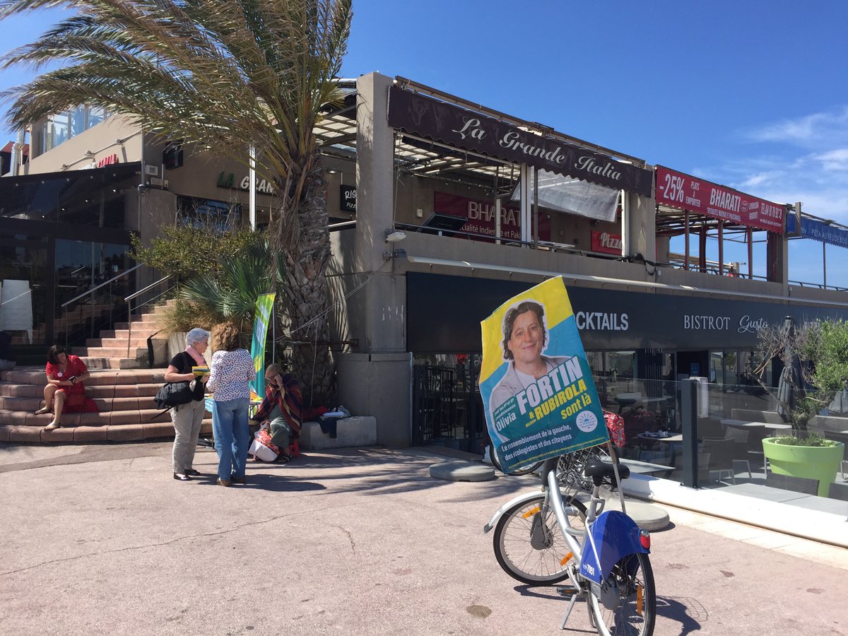 militantman13's tweet image. Sympathique table du #PrintempsMarseillais ce matin à l’Escale Borély, venteuse et ensoleillée, en compagnie d’@olivia_fortin. #LespoirArrive ☀️🌳🚲