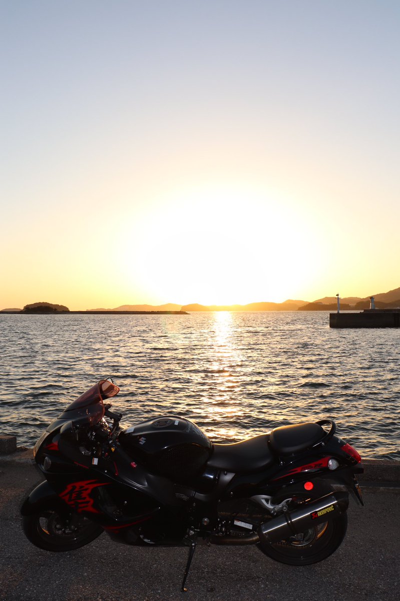 zeroGSX_1300R's tweet photo. #隼乗りはリツイートしてくれるらしい 
このタグ幸せ！！
隼がめちゃくちゃ見れる🥰 https://t.co/53hC11HORT