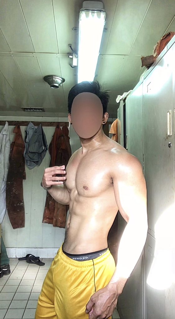 ColdZero29's tweet photo. Pwede na ba pang big spoon mo at sa kalibugan mo? 😅
Pwede nang tikman po opo. https://t.co/dNlc4wHUqK