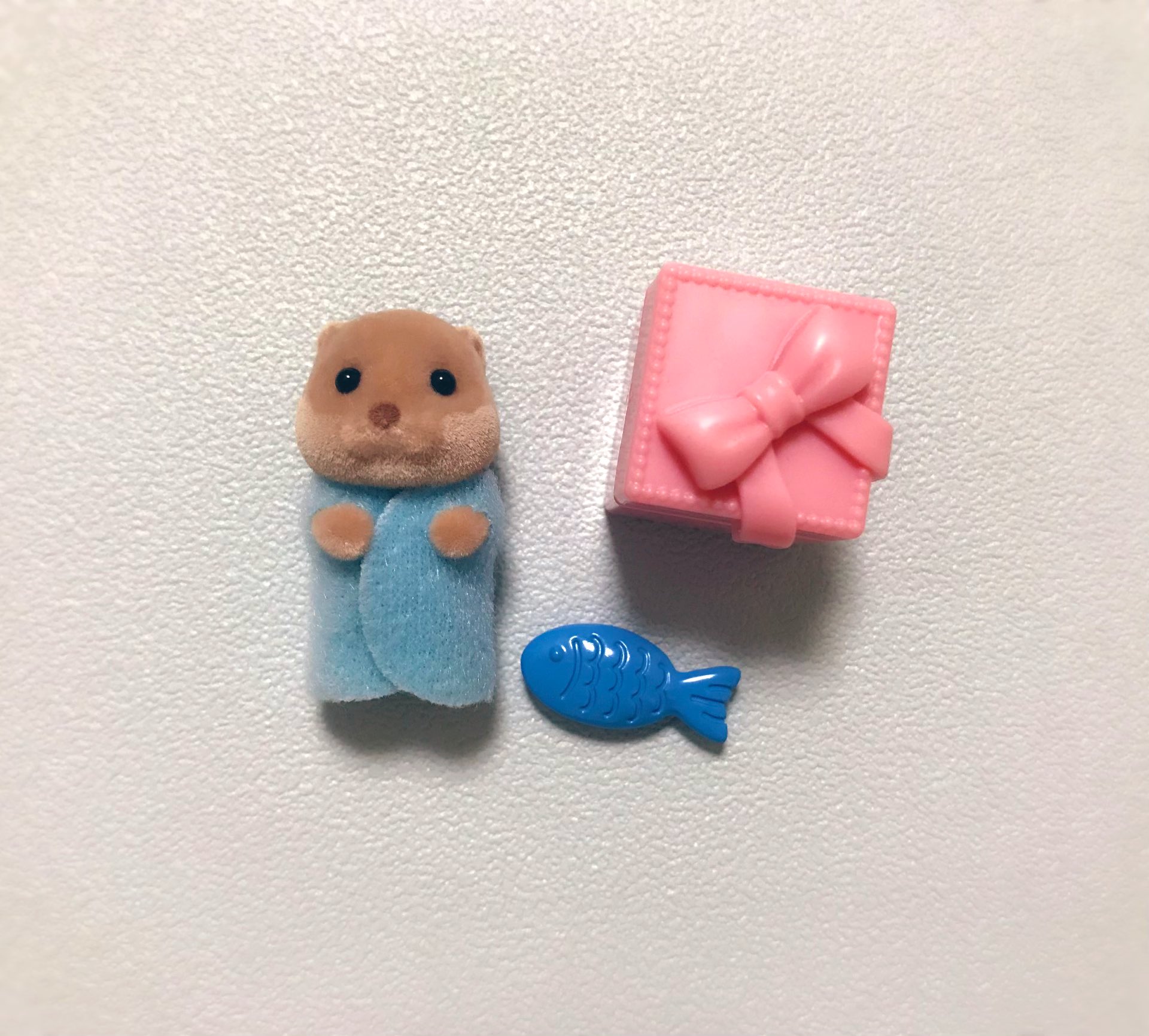 ユキコ コンビニでやっとシルバニアの赤ちゃんパーティーシリーズ見つけられて大喜びで買ったんだけど パッケージにいないカワウソの 赤ちゃんが出てきた まさかのいきなりシークレット T Co 9liev3av6h Twitter