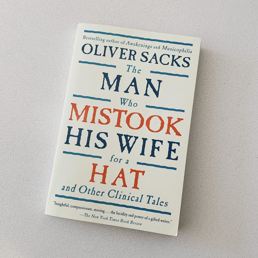 askthebookcomp's tweet image. An interesting book published in 1985 by neurologist Oliver Sacks, consists of case histories of some of his patients. 

Click on the below link to download a free electronic copy. 

1drv.ms/b/s!AmlLKG3mbt…

#freebooks #books #ebookstagram #twitterforbooks #psychology