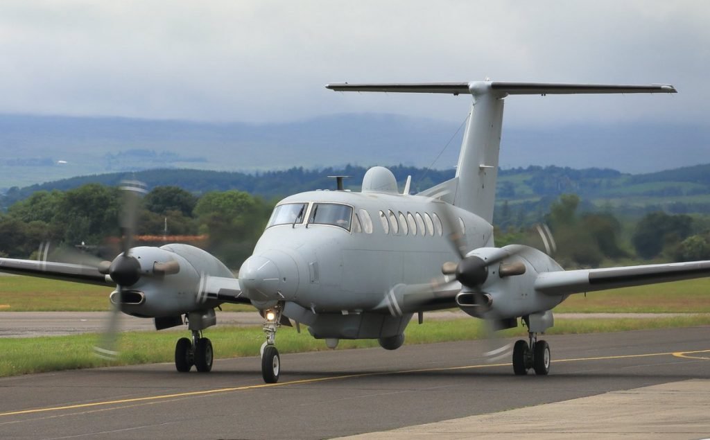 ItaSouthRadar's tweet photo. Il Beech King Air #350ER #MM62300 dell'Aeronautica Militare Italiana sta in questo momento facendo rientro sull'Isola di #Pantelleria dopo una missione di sorveglianza #ISR sulla #Libya.
https://t.co/xBWNqMoKBn https://t.co/JX2JdbVSmq