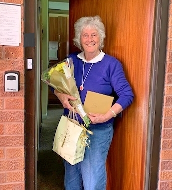 Happy 80th Birthday Connie! 🎉🎉🎉
Connie is one of our Lavinia House Club members and she recently celebrated her special birthday during lockdown. 
We surprised her with a card, presents and flowers! 
🎁💐🎂