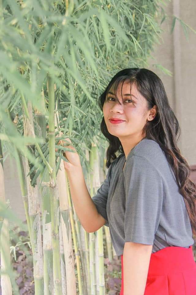 AngieGalzote's tweet photo. Being simple makes you more beautiful 😊❤
PS: Partida way pana make up ha! Ano nalang kaya kung meron na😆
#Predebutshoot
#mahprosy💖 https://t.co/eeSqP2KP1E