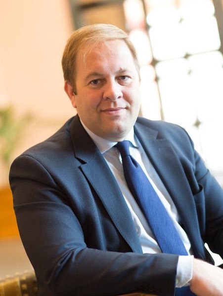 Un nouveau directeur général pour <a href="/KedgeBS/">KEDGE Business School</a>. Son profil sur le blog <a href="/HEADwayAdvisory/">HEADway_advisory</a> blog.headway-advisory.com/le-grand-merca…