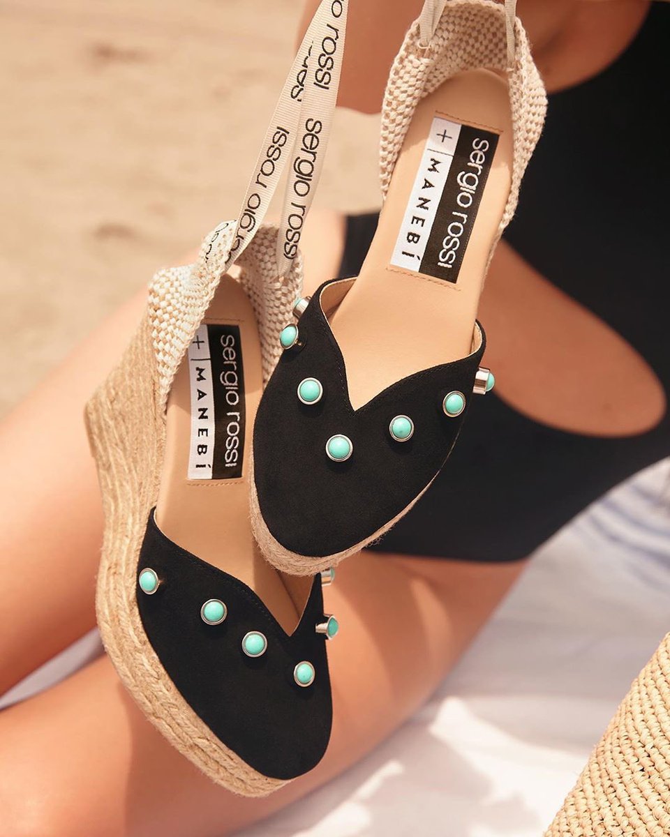 latinGlam_'s tweet photo. #SergioRossi + Manebí, from all the things that make us smile and feel good, dreaming of days on the beach and summertime adventures with friends. #LatinGlam https://t.co/uMXOOOgN0l