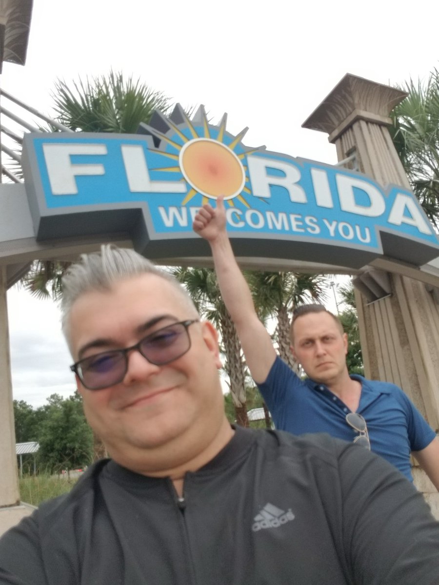 chris_neto's tweet image. 1 year ago yesterday I was in an RV on my way to #INFOCOMM19 with @consultdilly @starin_mkg, @MalissaDillman and @TheBobbySwartz eating pickled jalapeno eggs for charity. Good times 🥂