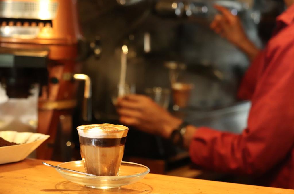 invest2impact's tweet photo. ๐๐ฌ๐ญ๐๐ซ ๐๐ฎ๐ง๐ง๐ has a coffee shop & also supplies its coffee to offices, embassies, hotels, restaurants, cafes, supermarkets & exports to USA, Germany, Russia, England & China.
#2XConnect #asterbunna #ethiopiancoffee #coffee #womenentrepreneurs #womeninbusiness #Ethiopian https://t.co/Fvsxjjx2bd