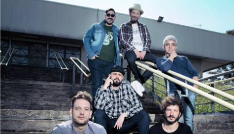 TuttoH24's tweet photo. Krikka Reggae, è disponibile da oggi il video di “Confusione” https://t.co/E6soGFXiMO 
@KrikkaReggae https://t.co/z3txNcAucO