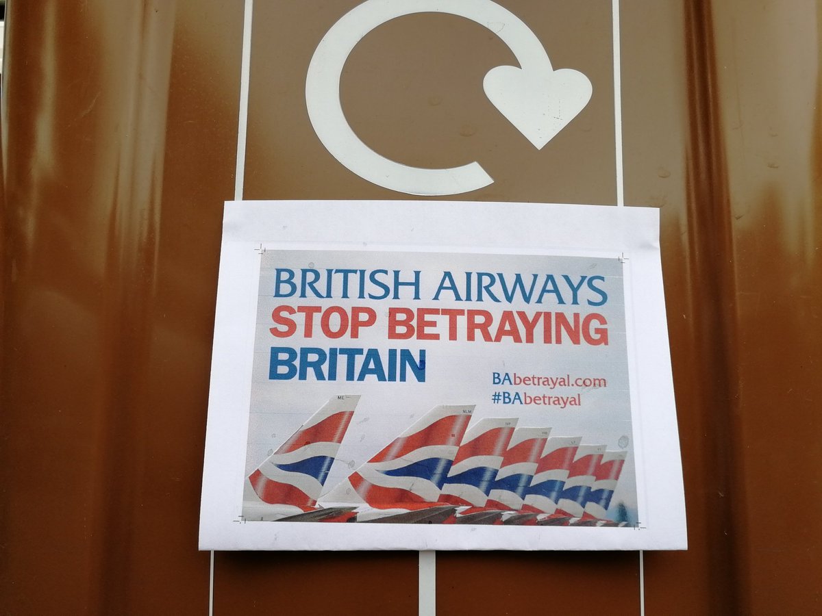 T112020's tweet photo. I have put mine on my dustbin as it symbolises how BA staff are being treated right now 😭 #StandWithBAWorkers #BAbetrayal https://t.co/lrioj2MoZP