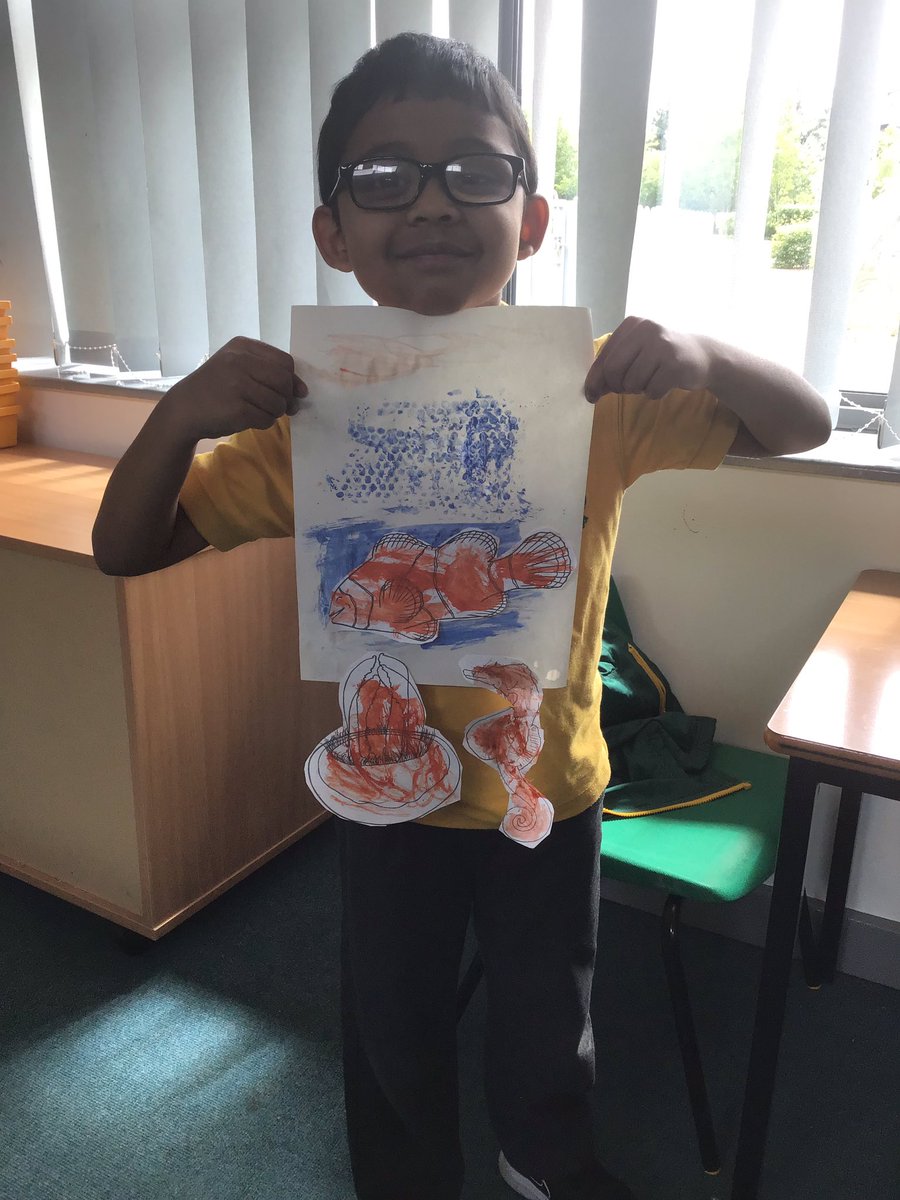 SparrowsMPS's tweet photo. We did some watercolour painting for World Oceans Day. https://t.co/mymdyihq0i