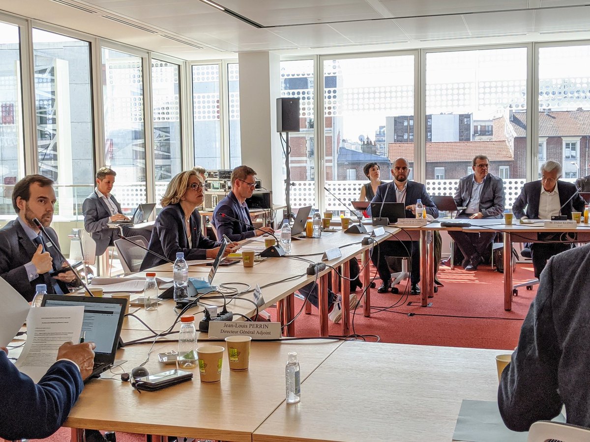 Le #ConseilIDFM appelle le gouvernement à engager un plan massif pour soutenir les transports publics : portail-idfm.cdn.prismic.io/portail-idfm/d… Les transports franciliens sont utilisés par 5M de personnes chaque jour et emploient plus de 100 000 personnes. #TransportsIDF