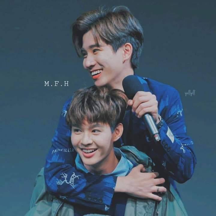 KhinLaeZon1's tweet photo. We will always be there for both of you🤗🖤❤️
#OneOnlyPERTHSAINT https://t.co/GYBFWvdjH4