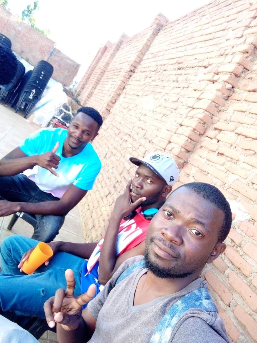 ProBenty's tweet image. Fambily #❤️💛💚