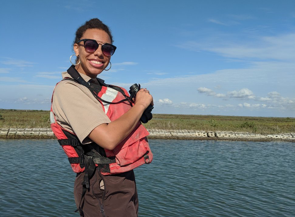 USFWS's tweet image. We know #BlackBirdersWeek has technically ended but wanted to share this essay from one of our park rangers in Houston. Thank you, Felice. #BlackWomenWhoBird
go.usa.gov/xwXfe