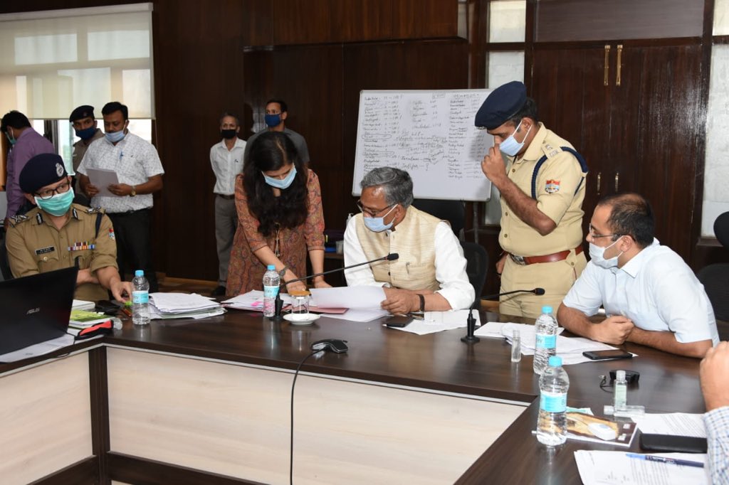 tsrawatbjp's tweet photo. I congratulate entire SDRF leadership &amp; team for developing this app. I hope this will help all Corona warriors discharge their duties in orderly, safe &amp; effective manner.

I also commend the efforts of USDMA &amp; SDRF for their splendid work in bringing back migrants of our state. https://t.co/yWZFzSvG1P