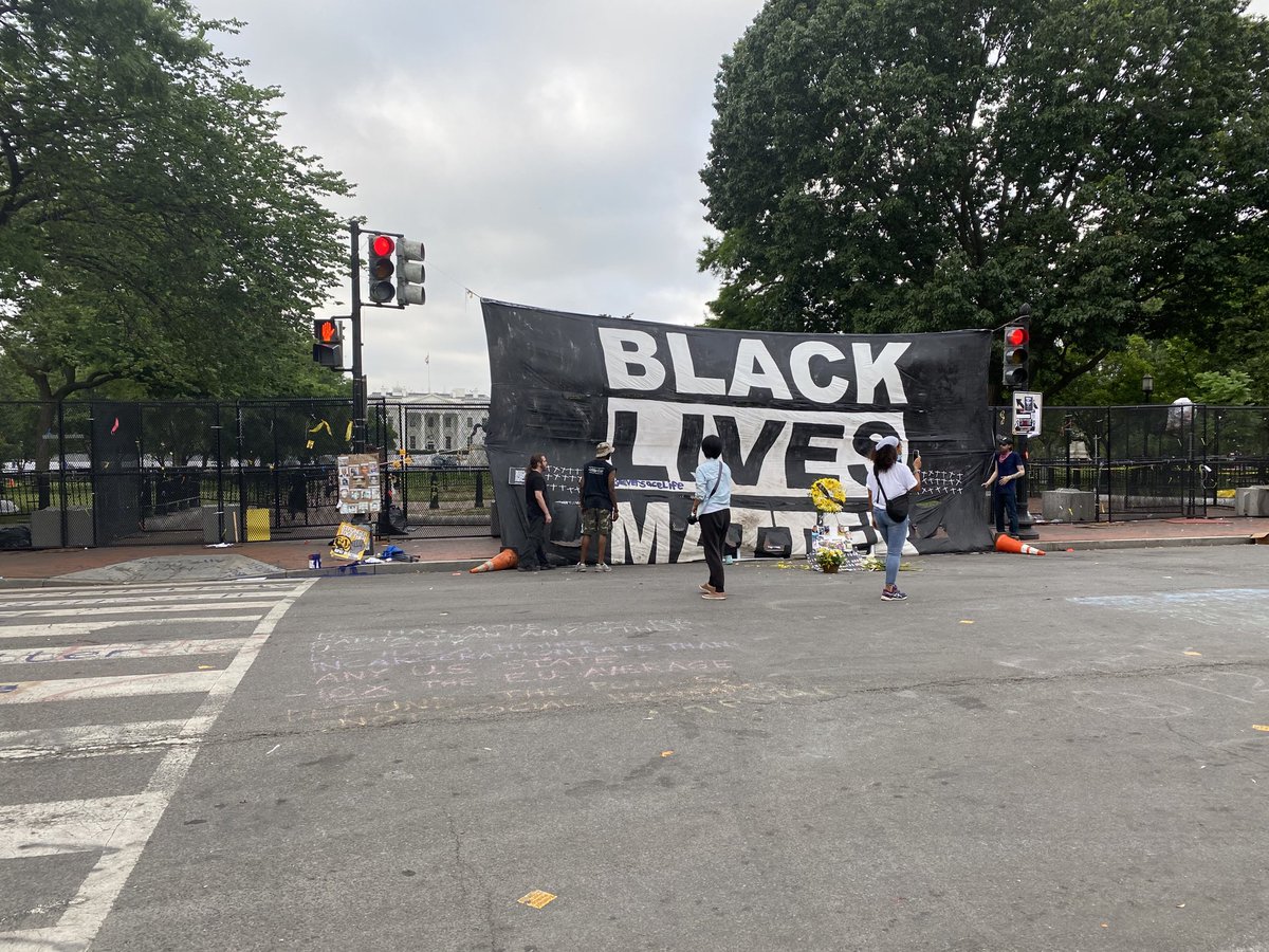 #BlackLivesMatter outside of the White House.